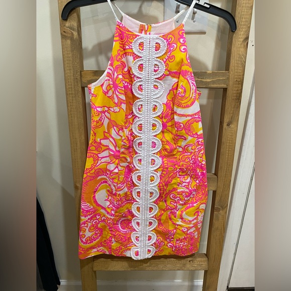 Lilly Pulitzer Dresses & Skirts - Lilly Pulitzer Floral Print Shift with Spaghetti Straps… Size: 00… EUC